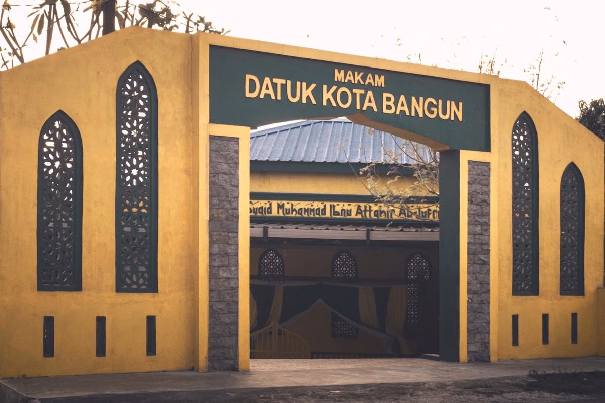 Makam Datuk Kota Bangun